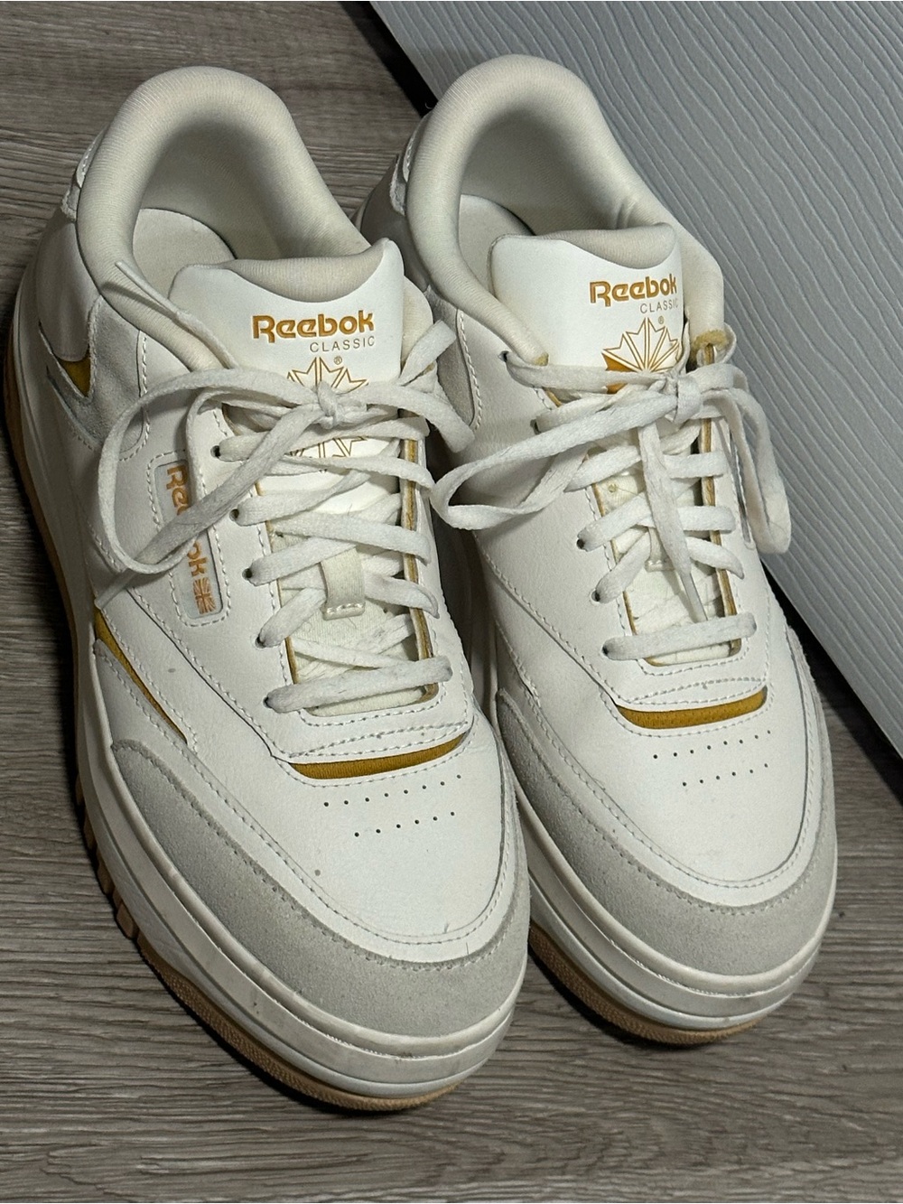 Reebok Cream & Gold Low-Top Leather Sneakers